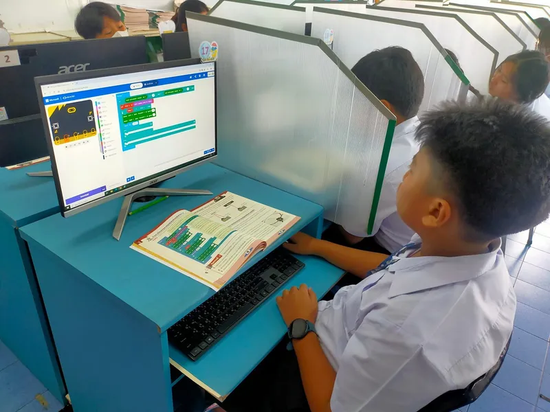 รถหุ่นยนต์ Maqueen (micro:bit) ภาพที่ 2